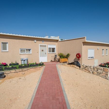 Kibbutz Ketura Guest House Nahal Ya'alon Bagian luar foto